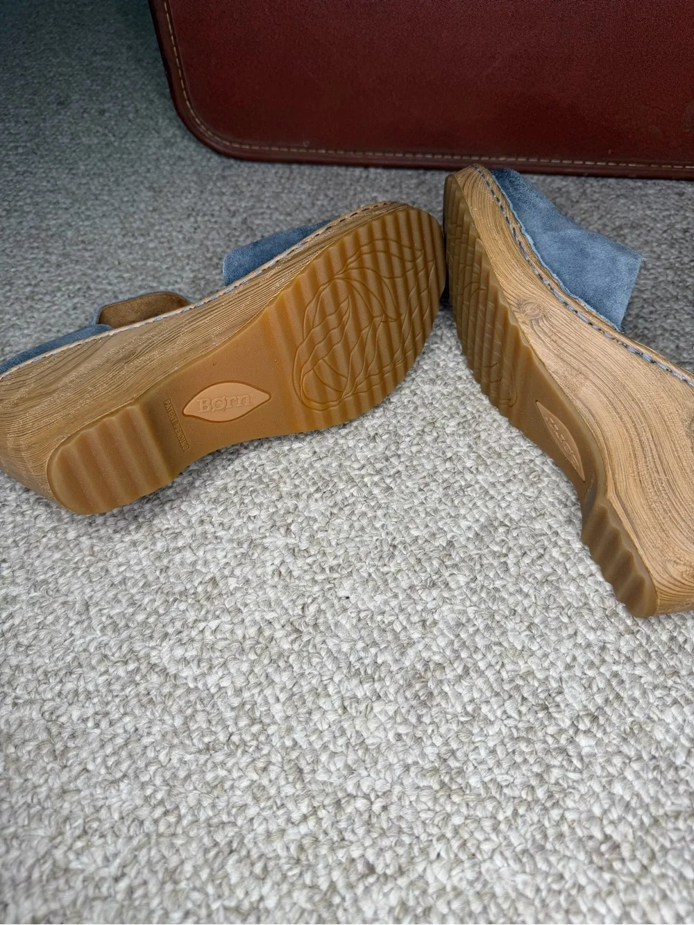 NWOT Born Nellie leather wedges